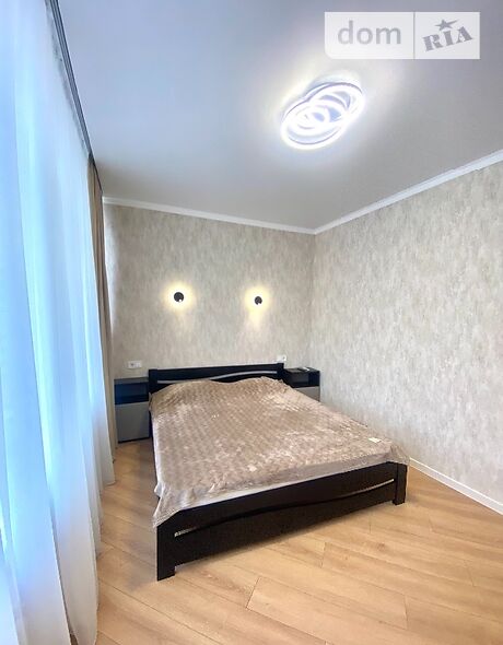 Rent daily an apartment in Odesa on the St. Kamanina 16/4 per 1600 uah. 