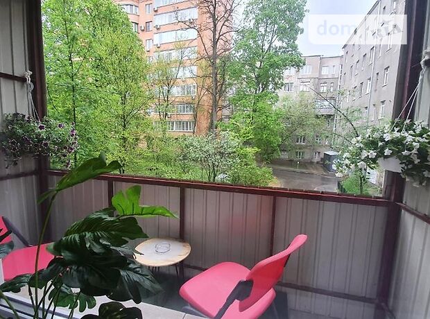 Rent daily an apartment in Kharkiv on the St. Danylevskoho per 1000 uah. 