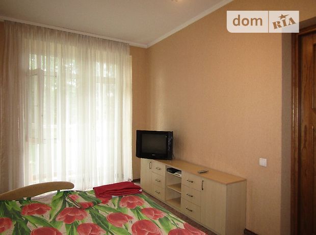Rent daily an apartment in Vinnytsia on the St. Hoholia 17 per 450 uah. 