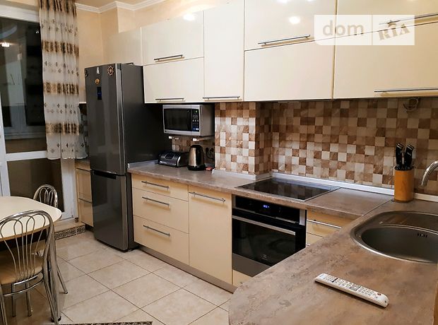 Rent daily an apartment in Odesa on the St. Bocharova henerala per 800 uah. 