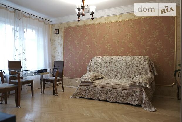 Снять квартиру в Киеве возле ст.М. Дарница за 10000 грн. 