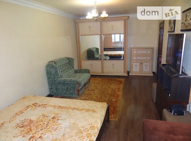 Rent an apartment in Kyiv on the St. Mytropolyta Vasylia Lypkivskoho per 10959 uah. 