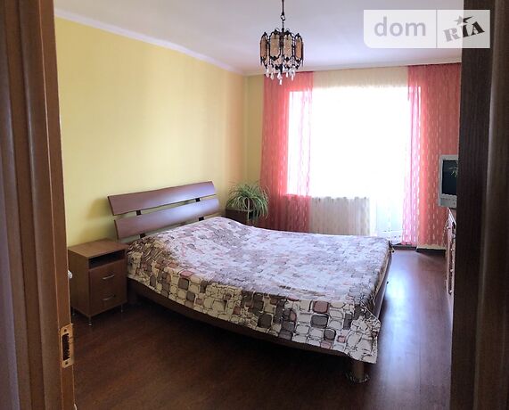 Rent an apartment in Ternopil on the Avenue Zluky per 6301 uah. 