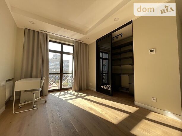 Rent an apartment in Kyiv on the St. Pyrohova per 109290 uah. 