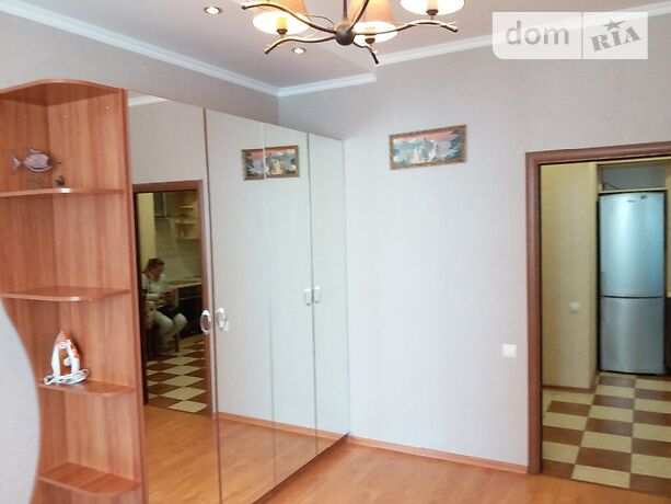 Снять посуточно квартиру в Одессе на ул. Среднефонтанская за 1300 грн. 