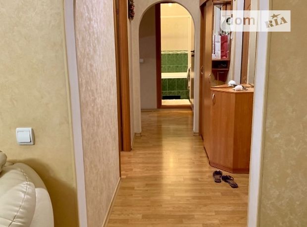 Rent an apartment in Kyiv on the St. Kotarbinskoho Vilhelma 23 per 15000 uah. 