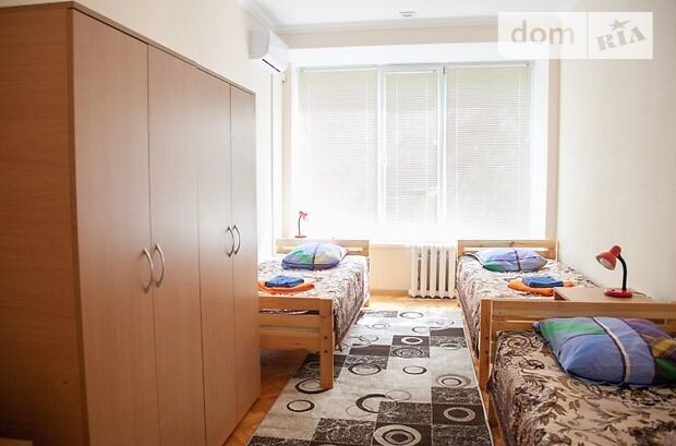 Снять комнату в Киеве на переулок Тихоновский за 1750 грн. 