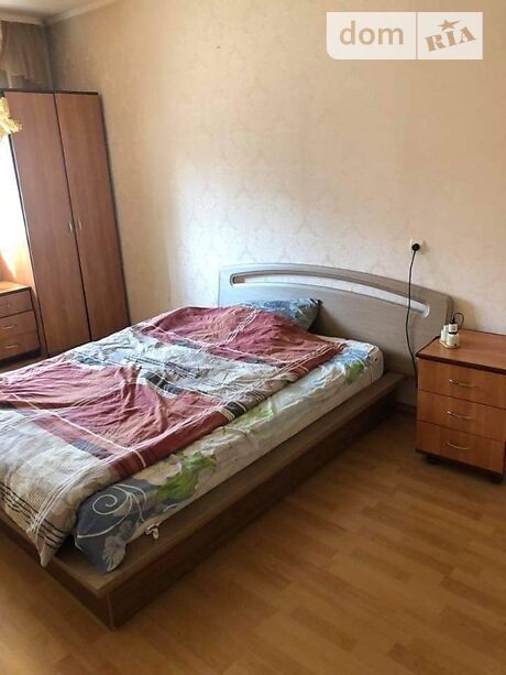 Rent an apartment in Vinnytsia on the St. 2-i Pyrohova 115а per 11000 uah. 