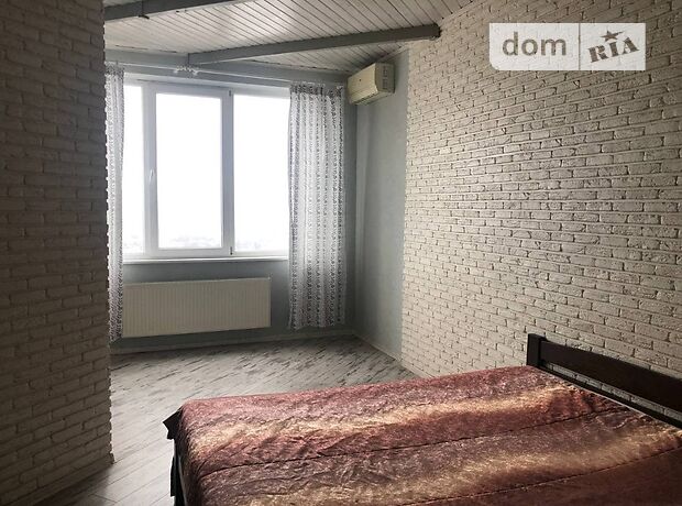 Rent daily an apartment in Odesa on the St. Serednofontanska 19 per 1200 uah. 