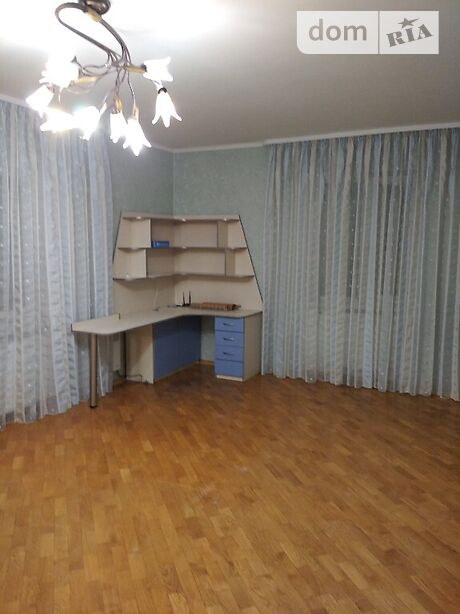 Снять квартиру в Черновцах на ул. Энтузиастов за 9434 грн. 