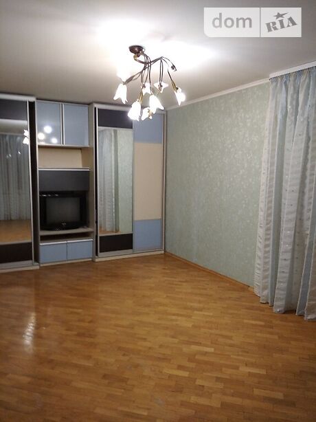 Rent an apartment in Chernivtsi on the St. Entuziastiv per 9434 uah. 