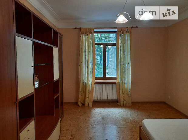 Rent an apartment in Dnipro on the St. Naberezhna per 14000 uah. 