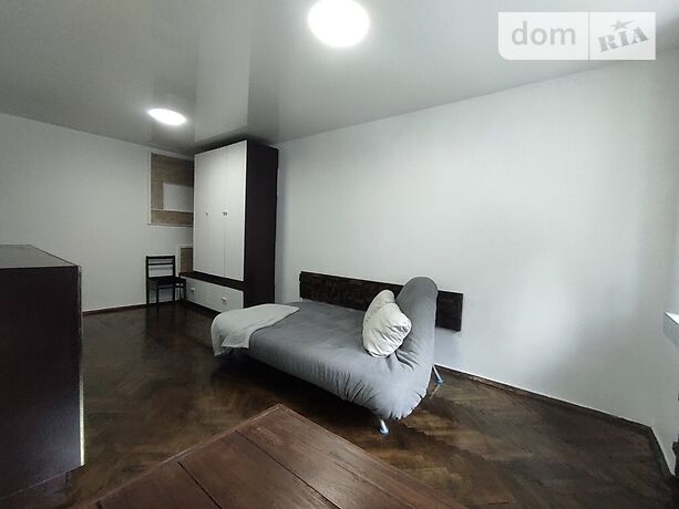 Rent an apartment in Kyiv on the St. Vyborzka 12 per 12000 uah. 