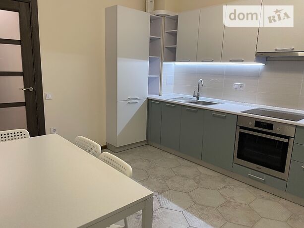 Rent an apartment in Kyiv on the lane Pryladnyi 10 per 14000 uah. 