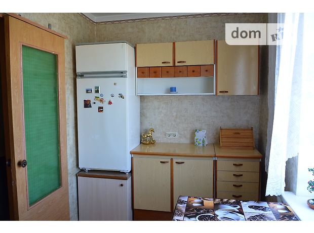 Rent an apartment in Zaporizhzhia on the St. Dehtiarova per 3500 uah. 