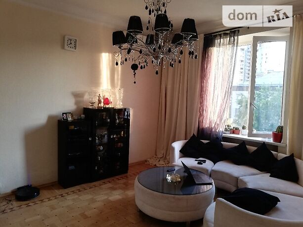 Rent an apartment in Kyiv on the St. Budivelnykiv (Troieshchyna) 28/15 per 14000 uah. 