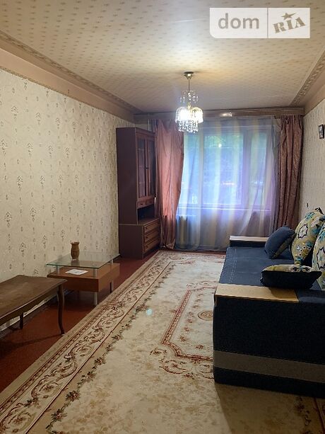 Снять квартиру в Киеве возле ст.М. Дорогожичи за 13500 грн. 