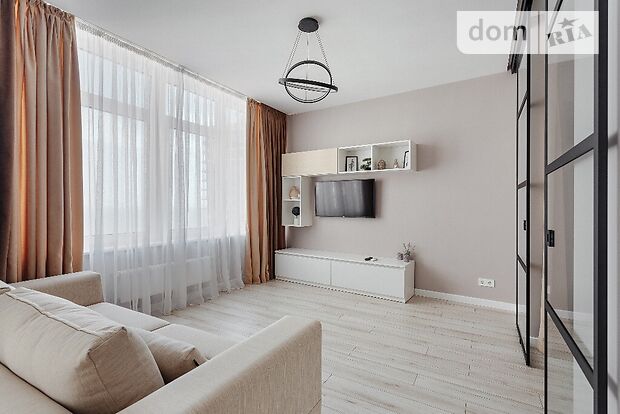 Rent an apartment in Odesa on the St. Kamanina 16А per 11653 uah. 