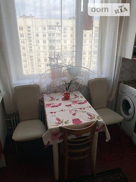 Rent an apartment in Kharkiv on the St. Klochkivska per 9000 uah. 