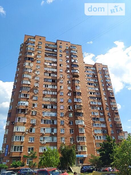 Rent an apartment in Kyiv on the St. Akhmatovoi Anny per 27500 uah. 
