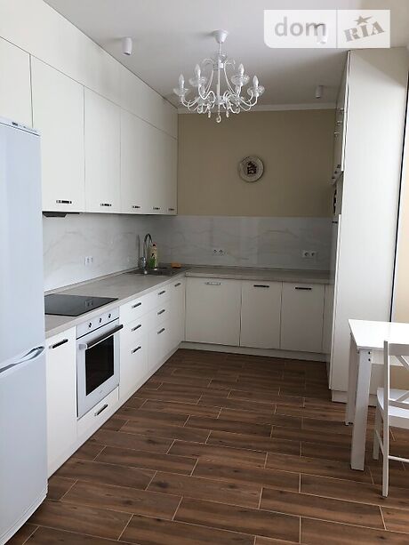 Rent an apartment in Kyiv near Metro Livoberezhna per 15000 uah. 