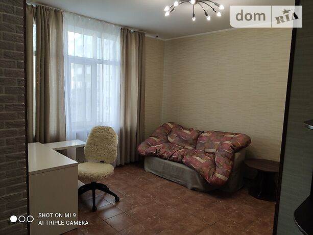 Rent an apartment in Kyiv on the Sevastopolska square per 14000 uah. 