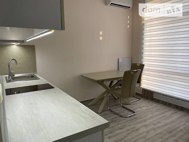 Rent an apartment in Dnipro on the St. Laboratorna 31 per 12000 uah. 