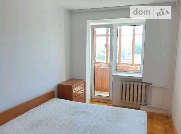 Rent an apartment in Ternopil on the St. S.Bandery per 6750 uah. 