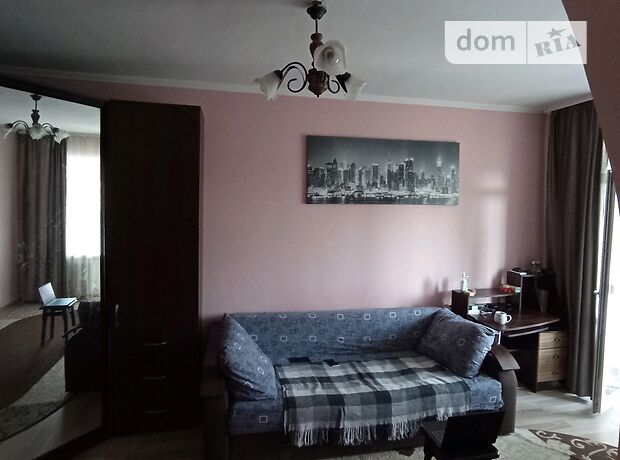 Rent an apartment in Lviv on the St. Ryashivska per 6200 uah. 