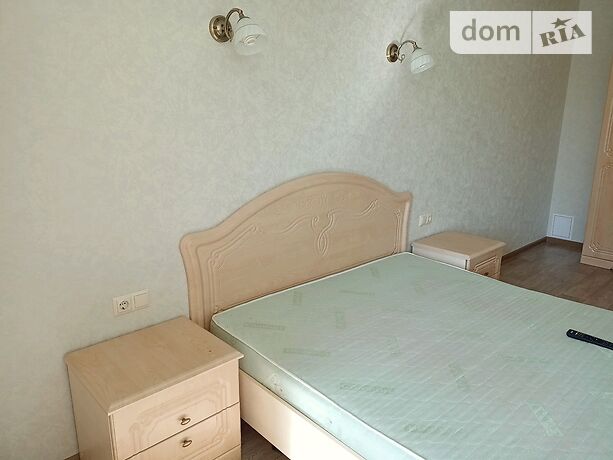 Rent an apartment in Odesa on the St. Marselska per 9000 uah. 