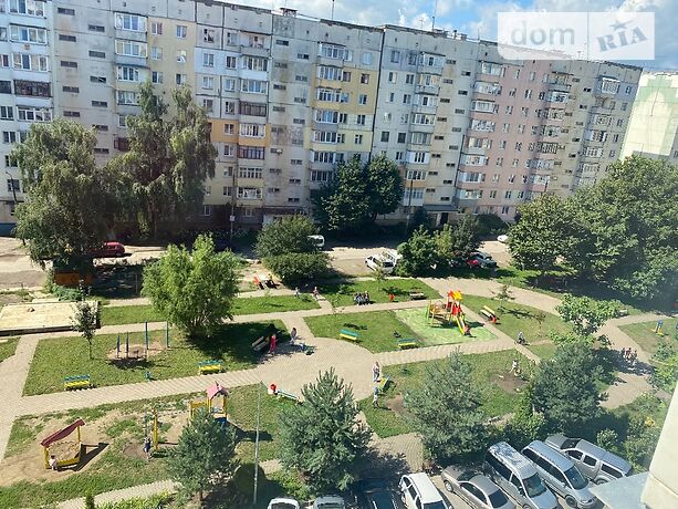 Rent an apartment in Chernivtsi on the St. Biloruska per 7527 uah. 