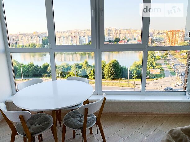 Rent an apartment in Khmelnytskyi on the St. Myrnoho per 12000 uah. 