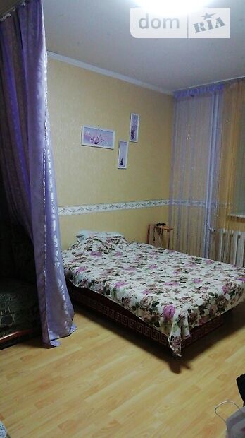 Rent an apartment in Kyiv on the St. Myropilska per 10500 uah. 