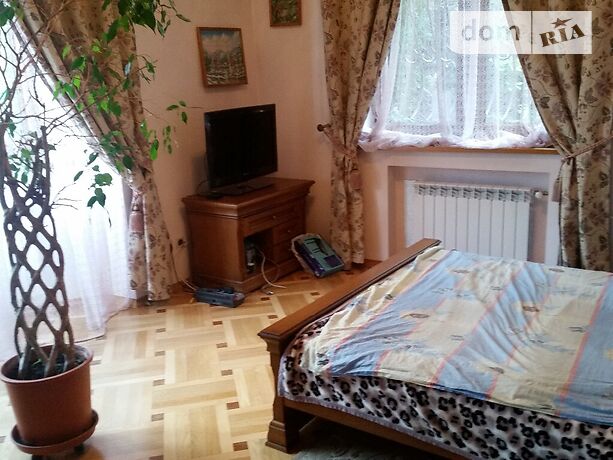 Rent an apartment in Lviv on the St. Pohulianka per 16086 uah. 