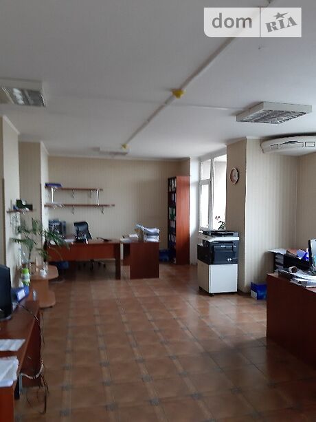 Rent an office in Kyiv on the St. Kasiiana Vasylia 2/1 per 16086 uah. 