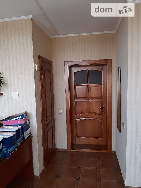 Rent an office in Kyiv on the St. Kasiiana Vasylia 2/1 per 16086 uah. 