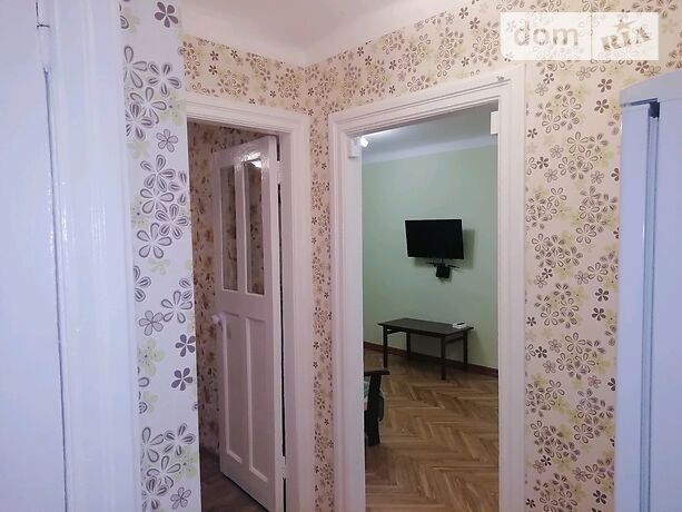 Снять квартиру в Николаеве на ул. Большая Морская 13 за 7000 грн. 