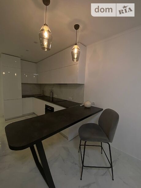 Rent an apartment in Kharkiv on the lane Rohatynskyi per 26738 uah. 