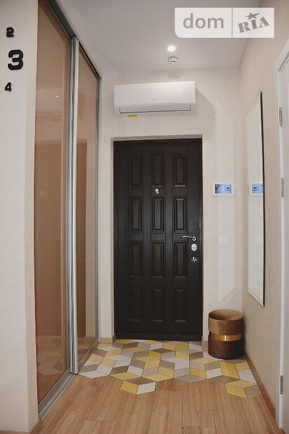 Rent an apartment in Odesa per 12500 uah. 