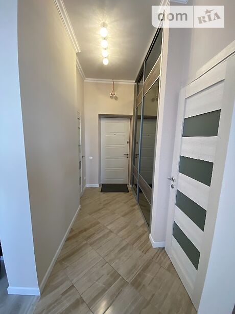 Rent an apartment in Kyiv on the St. Starokyivska per 17000 uah. 