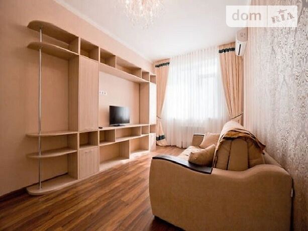 Снять квартиру в Одессе за 8200 грн. 