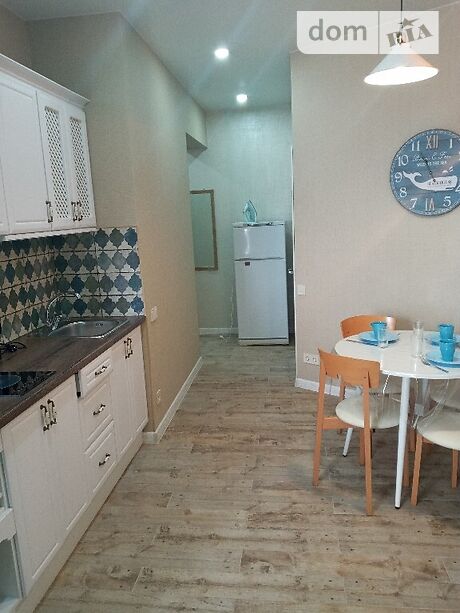 Rent an apartment in Odesa on the St. Zolotyi bereh per 7400 uah. 