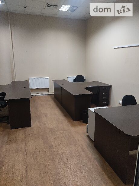 Rent an office in Kyiv on the St. Zdolbunivska 7-Д per 32000 uah. 