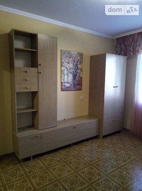 Rent an apartment in Khmelnytskyi on the St. Myrnoho per 7000 uah. 