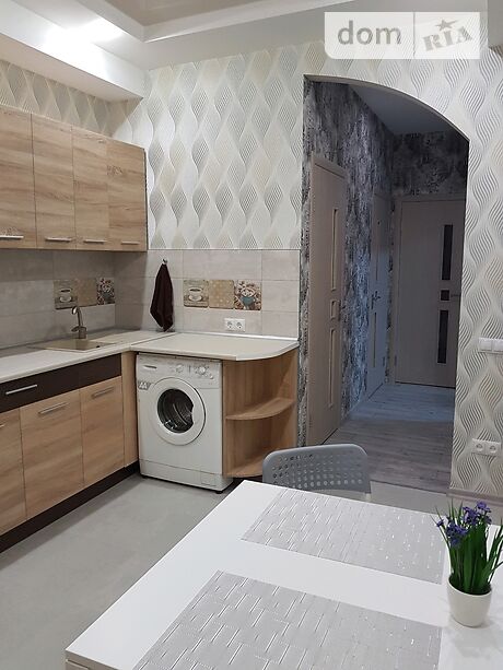 Rent daily an apartment in Zaporizhzhia on the St. Lobanovskoho per 700 uah. 