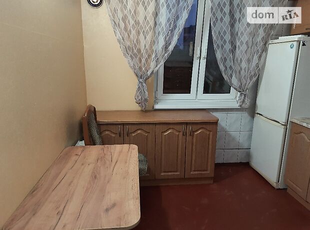 Снять квартиру в Киеве на ул. Чернобыльская 171000 за 10000 грн. 